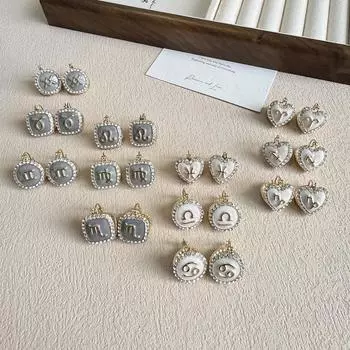 Легкие роскошные серьги высокого класса с геометрическим созвездием, нишевый дизайн, капающая нефть, пряжка для ушей, французские ретро-легкие роскошные серьги для женщин