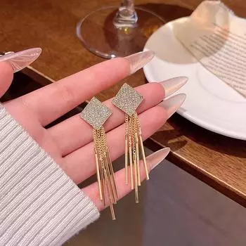 Легкие роскошные усовершенствованные геометрические серьги с полной инкрустацией и длинными кисточками для женщин 1 pair