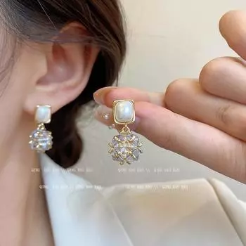 Легкие роскошные усовершенствованные ощущения простоты супер вспышки пригородных сережек для женщин 1 pair