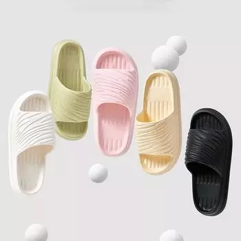 Легкие тапочки на мягкой подошве, женские летние домашние нескользящие шлепанцы с облаками для ванной комнаты, женские сандалии 2024, пляжные шлепанцы больших размеров 36-37 чёрный