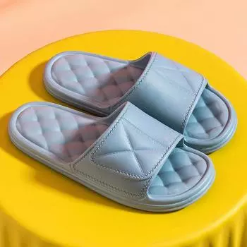 Легкие женские тапочки, лето 2024, повседневные домашние сандалии на мягкой подошве, женские шлепанцы для бассейна, нескользящая пляжная обувь для плавания, шлепанцы 44-45 светло-серый