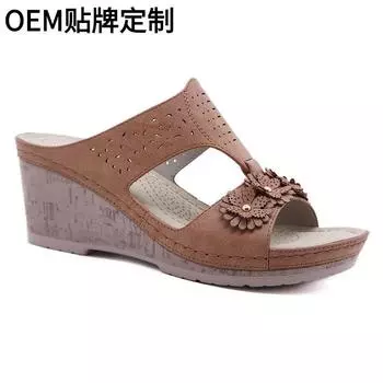 легкие женские туфли удобные босоножки на танкетке с цветочным принтом 35