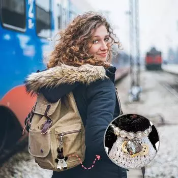 Легкий роскошный свитер ручной работы с жемчужной цепочкой и плюшевым брелоком в виде кролика One Size чёрный