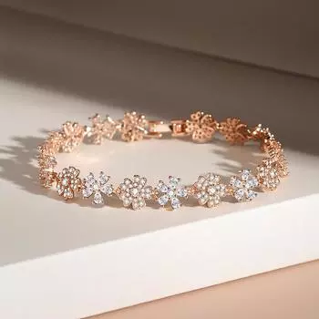 Легкий роскошный темпераментный цветочный браслет для женщин, нишевый дизайн, циркон, ювелирные изделия для поездок на работу