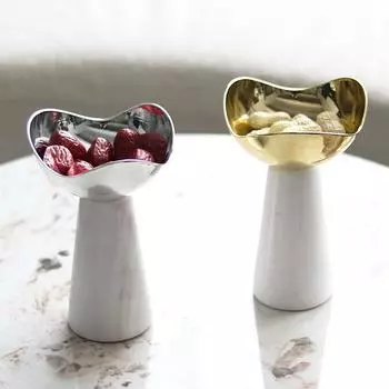 Легкий роскошный высокий поднос для чая, журнальный столик, тарелка для закусок, тарелка для сухофруктов, маленькая тарелка для фруктов, модель комнаты, украшения для отелей и гостевых домов