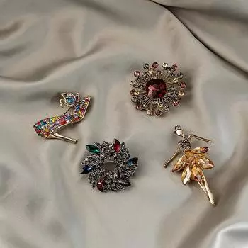 Легкий роскошный высококачественный элегантный темпераментный роскошный балетный корсаж, модная и достойная милая брошь в виде цветка из кристаллов