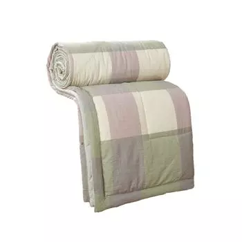 Легкое и дышащее летнее одеяло, сохраняющее прохладу и комфорт всю ночь. Летнее охлаждающее одеяло