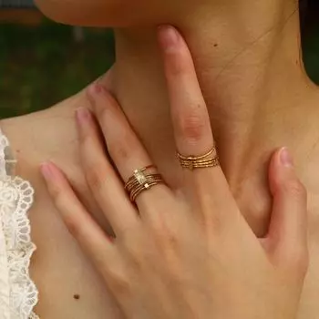 Легкое роскошное многослойное кольцо из нержавеющей стали с инкрустацией цирконием – широкий европейский и американский дизайн