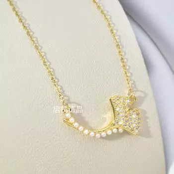 Легкое роскошное ожерелье из гинкго билоба для женщин, простое и универсальное, с подвеской из жемчуга и ювелирными изделиями