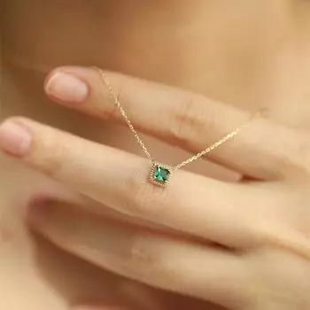Легкое роскошное ожерелье из стерлингового серебра S925 с изумрудом, женское ожерелье в виде кубического сахара, цепочка на ключицу, нишевый дизайн 925