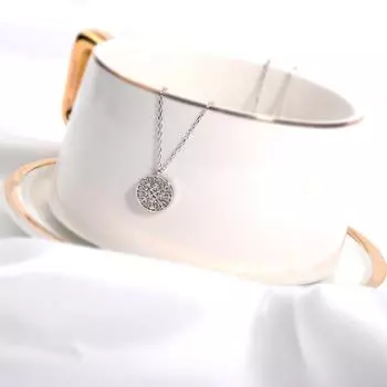 Легкое роскошное высококачественное ожерелье для женщин на лето, универсальное украшение в виде цветка с бриллиантами