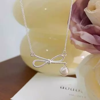 Легкое роскошное жемчужное ожерелье-бантик для женщин из числа меньшинств, дизайн цепочки на шею с ощущением ошейника