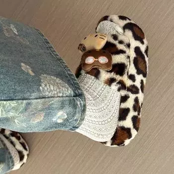 Leopard print KT cat fluffy slippers women s autumn and winter 2024 new niche spice girls go out vintage thick-bottomed one-word cotton tow 35