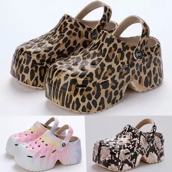 Леопардовые сабо на толстой подошве для женщин, сандалии на массивной платформе с закрытым носком, женские летние шлепанцы на очень высокой танкетке, женские 39-40