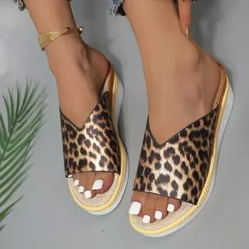 Леопардовые туфли на танкетке, женские босоножки на высоком каблуке, пляжное платье на платформе, шлепанцы, модные новинки 2024 года, туфли-лодочки, брендовые женские шлепанцы 36 белый