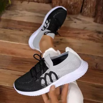 Летающие сетчатые повседневные туфли женские осенние на толстой подошве большого размера с круглым носком и шнуровкой 36 светло-зеленый