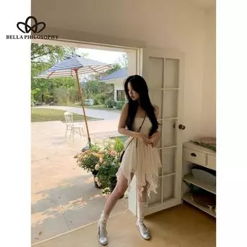 Летнее корейское стильное дизайнерское платье без бретелек, женское короткое платье с цветочным принтом на талии А-образной формы с нерегулярным подолом S белый