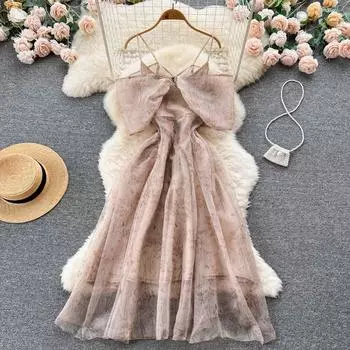 Летнее новое тонкое платье с принтом на бретельках и французским поясом для богини темперамента