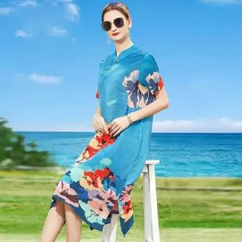 Летнее свободное платье средней длины со складками и пряжкой для похудения в стиле ретро с воротником-стойкой и принтом M синий