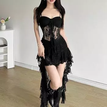 Летнее женское однотонное облегающее платье с высокой талией и кружевом на бретелях-халтер S белый