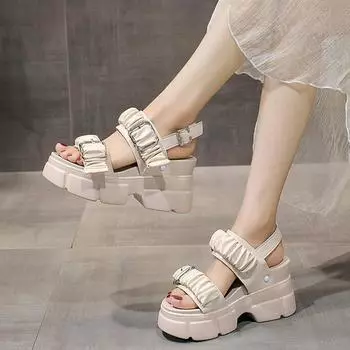 Летние босоножки на танкетке с высоким каблуком, женская летняя верхняя одежда, обувь 2024 года, новая платформа, плиссированная мода, римские пляжные сандалии Femininas 34