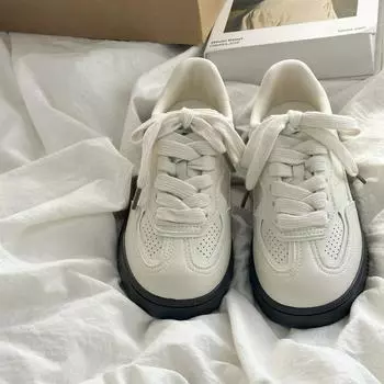 Летние дышащие белые туфли на плоской подошве для женщин 2025 года, новые популярные универсальные спортивные оригинальные нишевые корейские повседневные туфли для сноуборда 35