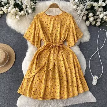 Летние каникулы на море, маленькое французское платье с круглым вырезом и талией, с короткими рукавами и цветочным принтом