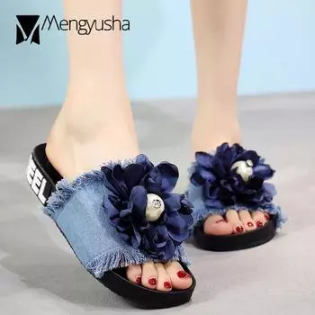 Летние классные нескользящие тапочки с толстой подошвой для девочек, милые шлепанцы с большими цветами и кисточками, пляжные сандалии для женщин, туфли без застежек 6 чёрный