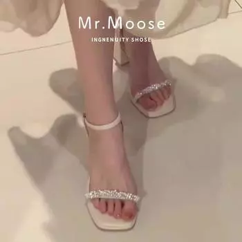 Летние красивые модные босоножки телесного цвета с квадратной головкой на высоком каблуке для французской девушки, толстые каблуки, высокие сексуальные босоножки с характером 34