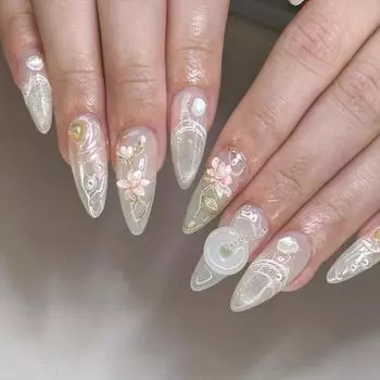 Летние маленькие свежие ногти Ins 3D Magic Mirror Powder Nail Art Короткие накладные ногти в форме миндаля, повторяющиеся ногти