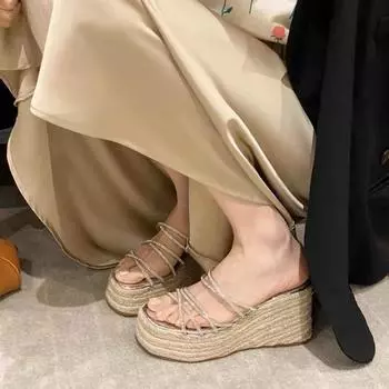 Летние массивные женские тапочки, модные элегантные босоножки на танкетке и каблуке, женские сандалии-гладиаторы с тканой подошвой 35 золотой