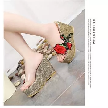 Летние новые босоножки на танкетке женские сексуальные прозрачные высокие каблуки из ПВХ тапочки Pantuflas Mujer Fashion Sapatos Feminino 35