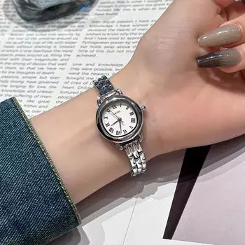 Летние новые часы со стальным браслетом, модные, простые, компактные, персонализированные и универсальные женские часы