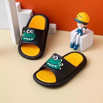 Летние новые милые детские тапочки с героями мультфильмов для детей старшего возраста, детей среднего возраста и девочек, домашняя одежда для пляжа, сандалии для мужчин и родителей 24-25