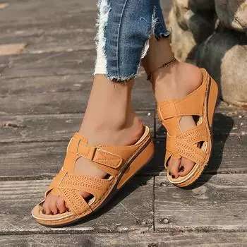 Летние новые однотонные тапочки с покатым каблуком в форме рыбьего рта и полыми простыми римскими нескользящими кожаными тапочками 36 коричневый