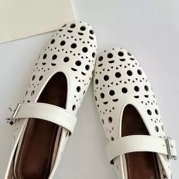 Летние новые ретро полые на плоской подошве полушлепанцы с пряжкой на одном ремешке, с мелким вырезом, полушлепанцы, внутренняя танкетка, дышащие полушлепанцы 35