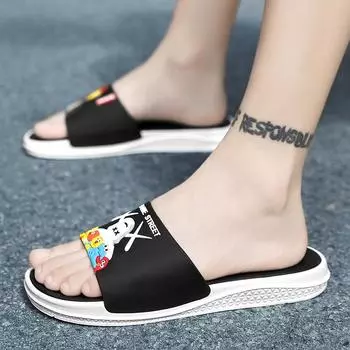 Летние новые сандалии цвета мандариновой утки, мужские повседневные односложные черно-белые верхние тапочки для дома и путешествий, модные тапочки на плоской подошве 39