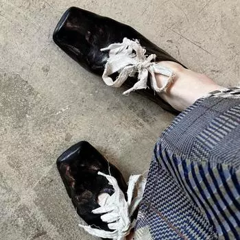 Летние новые туфли ручной работы из натуральной кожи в стиле ретро 2024 года, туфли с широким носком на мягкой подошве, повседневные женские туфли на шнуровке с плоской подошвой 35 чёрный