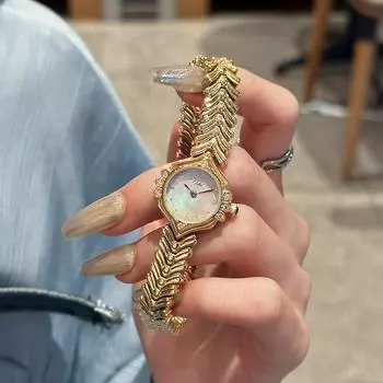 Летние новые женские часы, элегантные, легкие, роскошные, высококачественные часы, кварцевые часы с нишевым дизайном