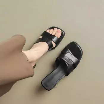 Летние новые женские тапочки универсальные удобные легкие повседневные модные трендовые на среднем каблуке темпераментные крутые тапочки 35 чёрный