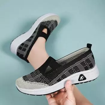Летние новые женские туфли дышащие полые кроссовки вязаные туфли женские 35 чёрный