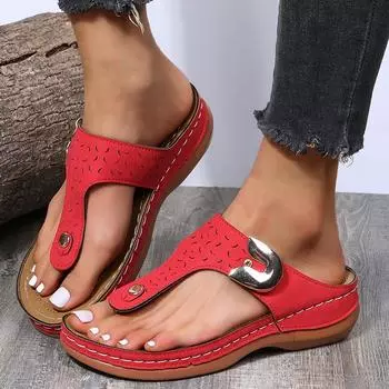 Летние пляжные вьетнамки с металлической пряжкой, женская женская обувь в стиле ретро, обувь на танкетке, туфли на платформе, сандалии на среднем каблуке, тапочки с пряжкой 43 красный