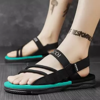 Летние сандалии разных цветов для мужской обуви. Модные мужские сандалии без шнуровки на плоской подошве. Верхняя одежда. Модная удобная мужская пляжная обувь. 38