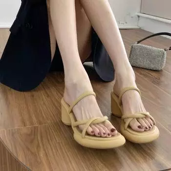 Летние современные тапочки на высоком каблуке, женская обувь на квадратном каблуке, распродажа 2024 года, высококачественные однотонные неглубокие лаконичные тапочки 40 жёлтый