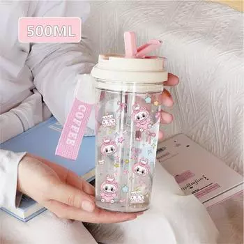 Летние стаканы для воды Лабубу Милые мальчики и девочки носят два стакана для питья, когда выходят на улицу