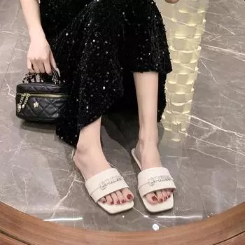 Летние тапочки для женщин Шлепанцы на плоской подошве Новые корейские тапочки женские сандалии Зеленые туфли без застежек Большие размеры 35-42 женские тапочки 35