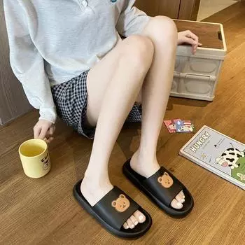 «Летние тапочки с рисунком медведя»: Нескользящие шлепанцы для мужчин и женщин, для использования в помещении и на открытом воздухе. Side Bear, 38-39 белый