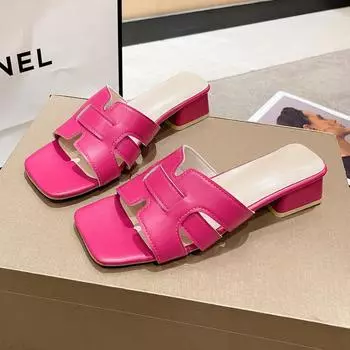 Летние тапочки, женские роскошные уличные пляжные шлепанцы на плоской подошве, женские сандалии, трендовые брендовые дизайнерские шлепанцы, женская обувь 2024, большой размер 43 36 чёрный