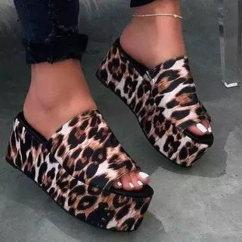 Летние женские брендовые шлепанцы на толстой подошве на толстом каблуке, повседневные модные тапочки, модные сандалии на платформе 35–43 35 чёрный