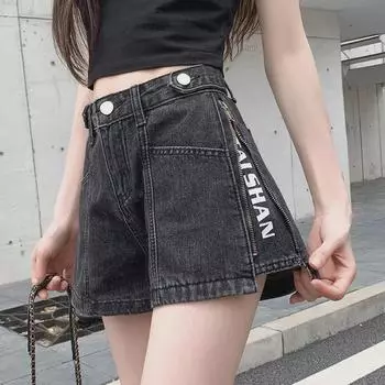 Летние женские джинсовые шорты в корейском стиле с высокой талией, молнией сбоку и буквенным дизайном — тренд на облегающие широкие шорты. черный серый